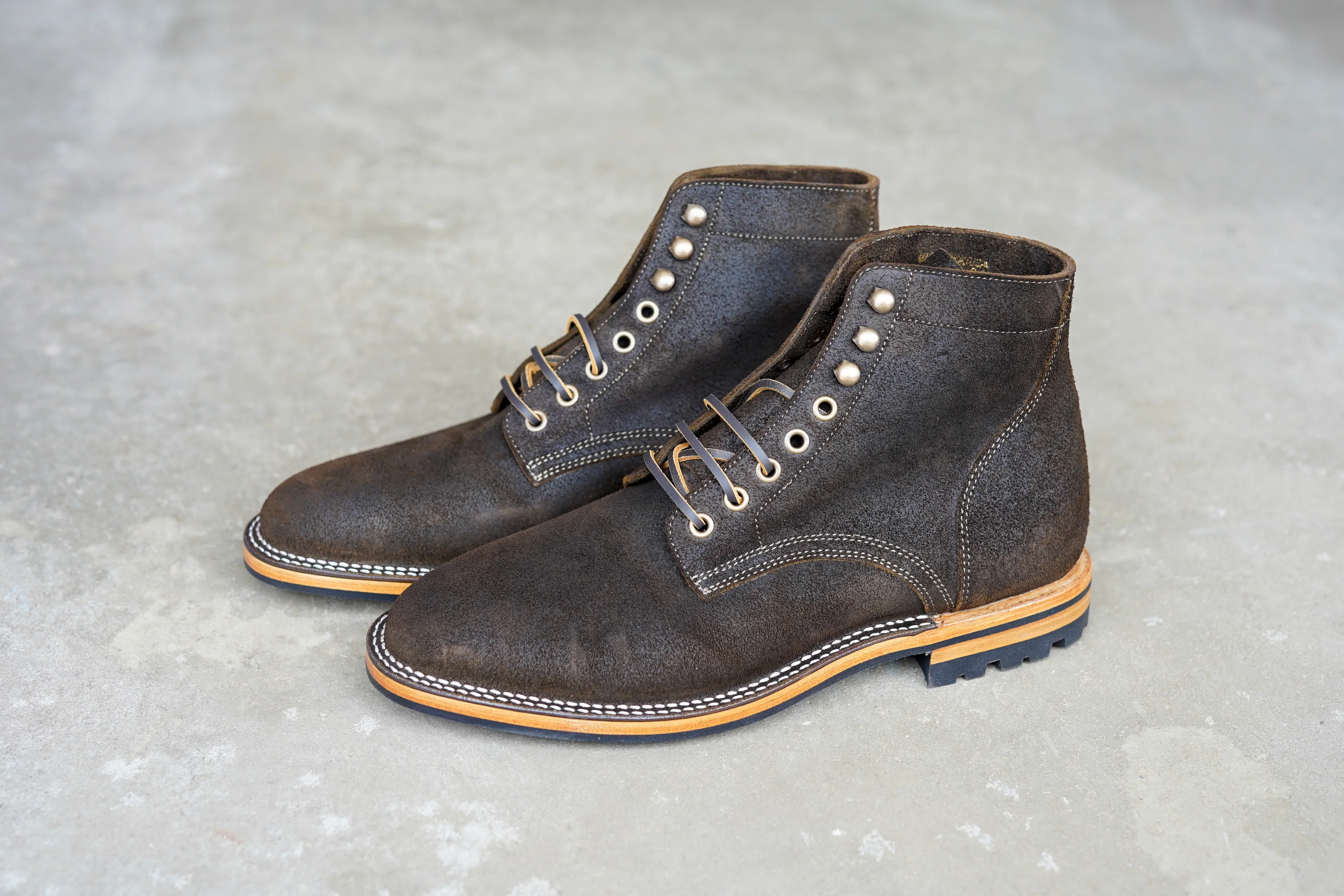 The Allen Stitchdown - Dark Olive Waxed Rough-out (618) - Image 3