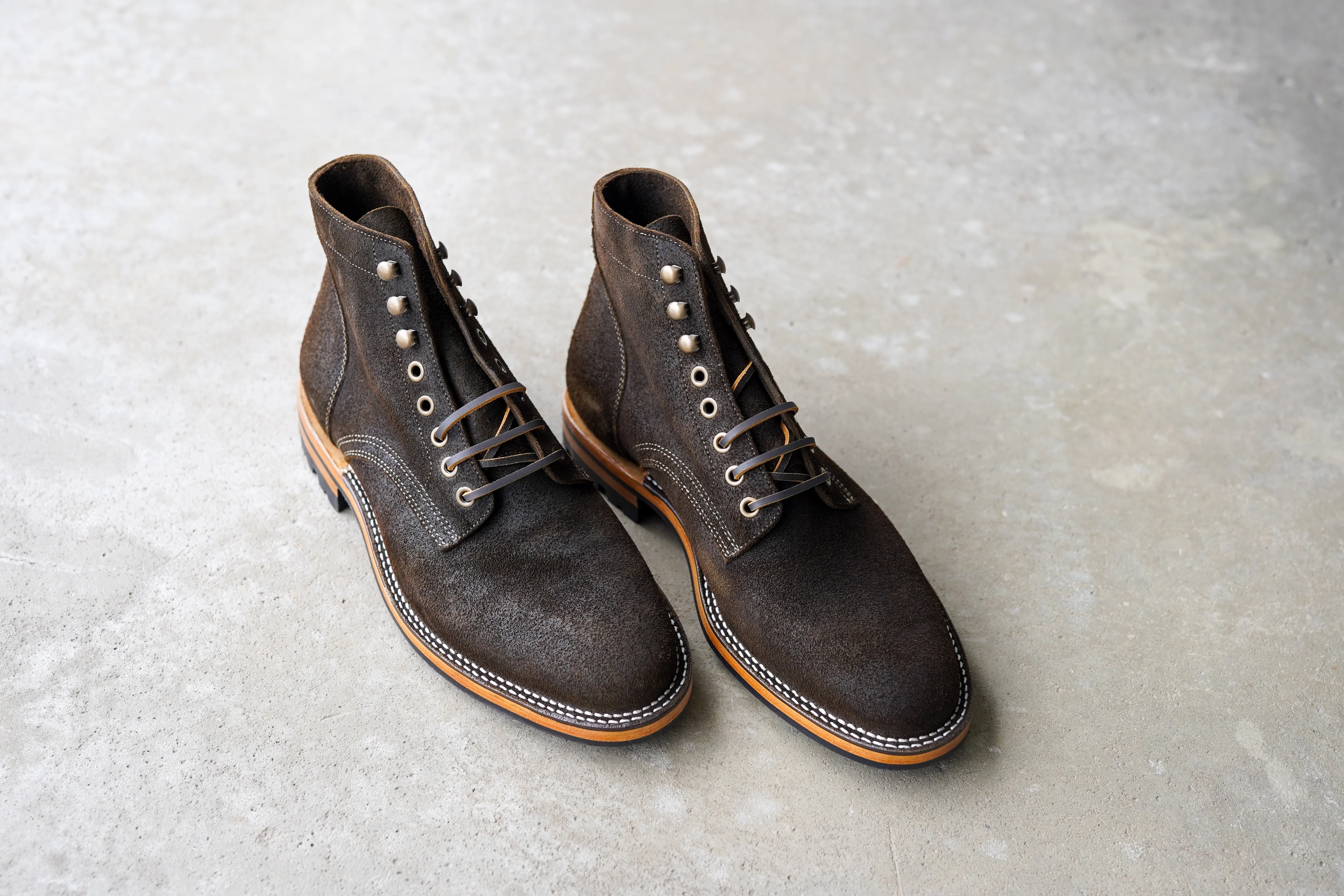 The Allen Stitchdown - Dark Olive Waxed Rough-out (618) - Image 8