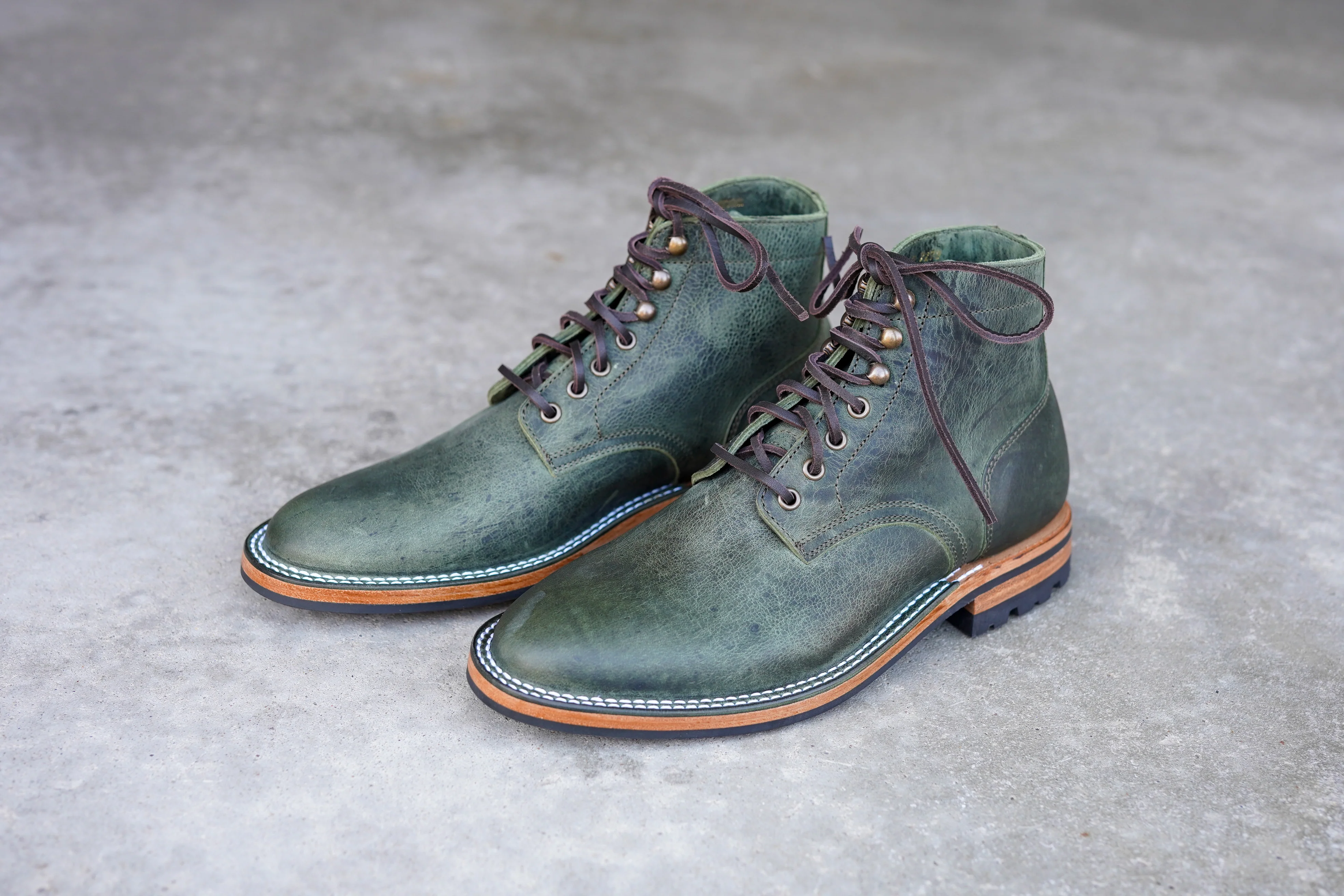 The Allen Stitchdown - Spruce Kudu (618) Wide - Image 2