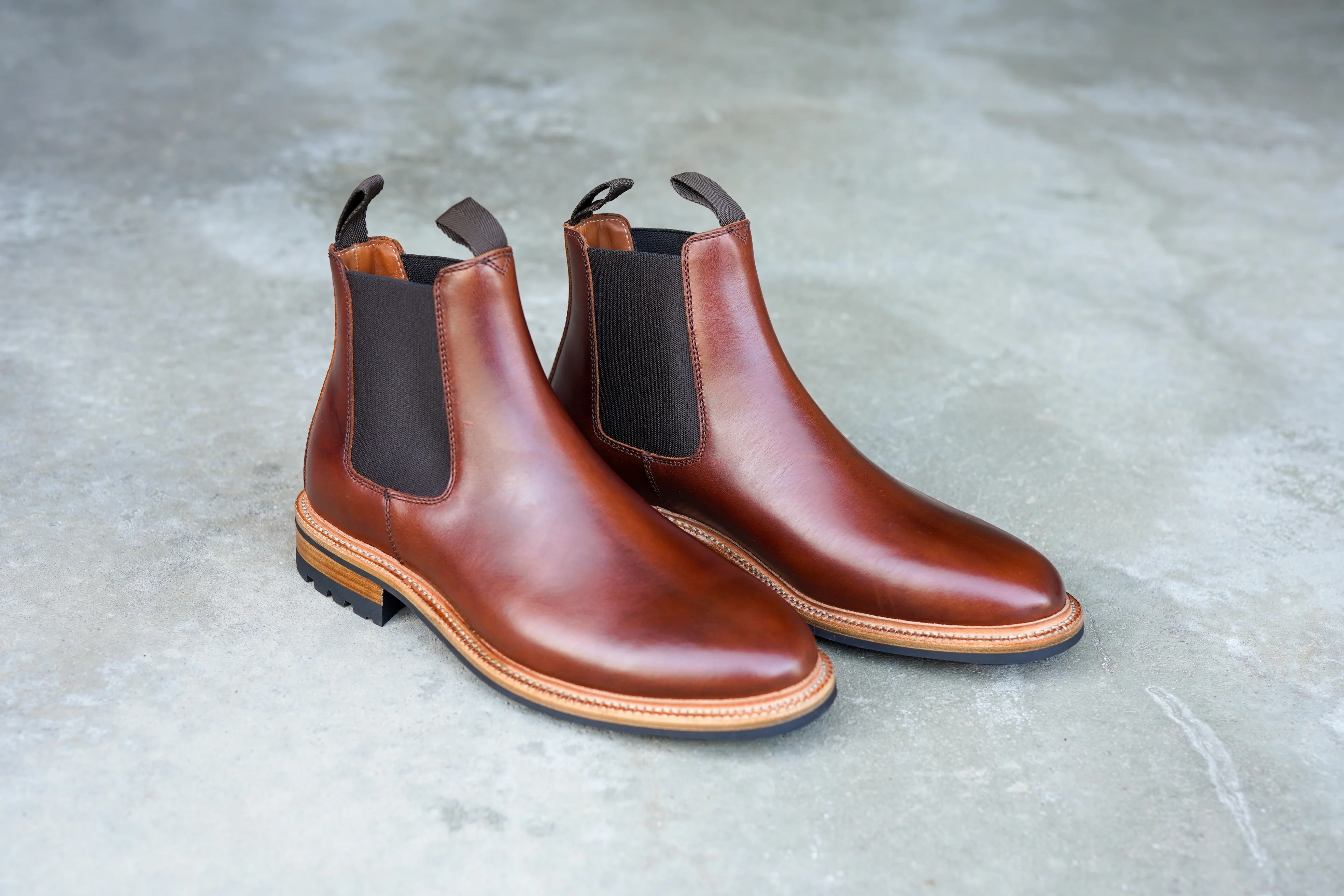 The Elmwood - Mahogany (618) Factory Samples/Try-On's - Image 2