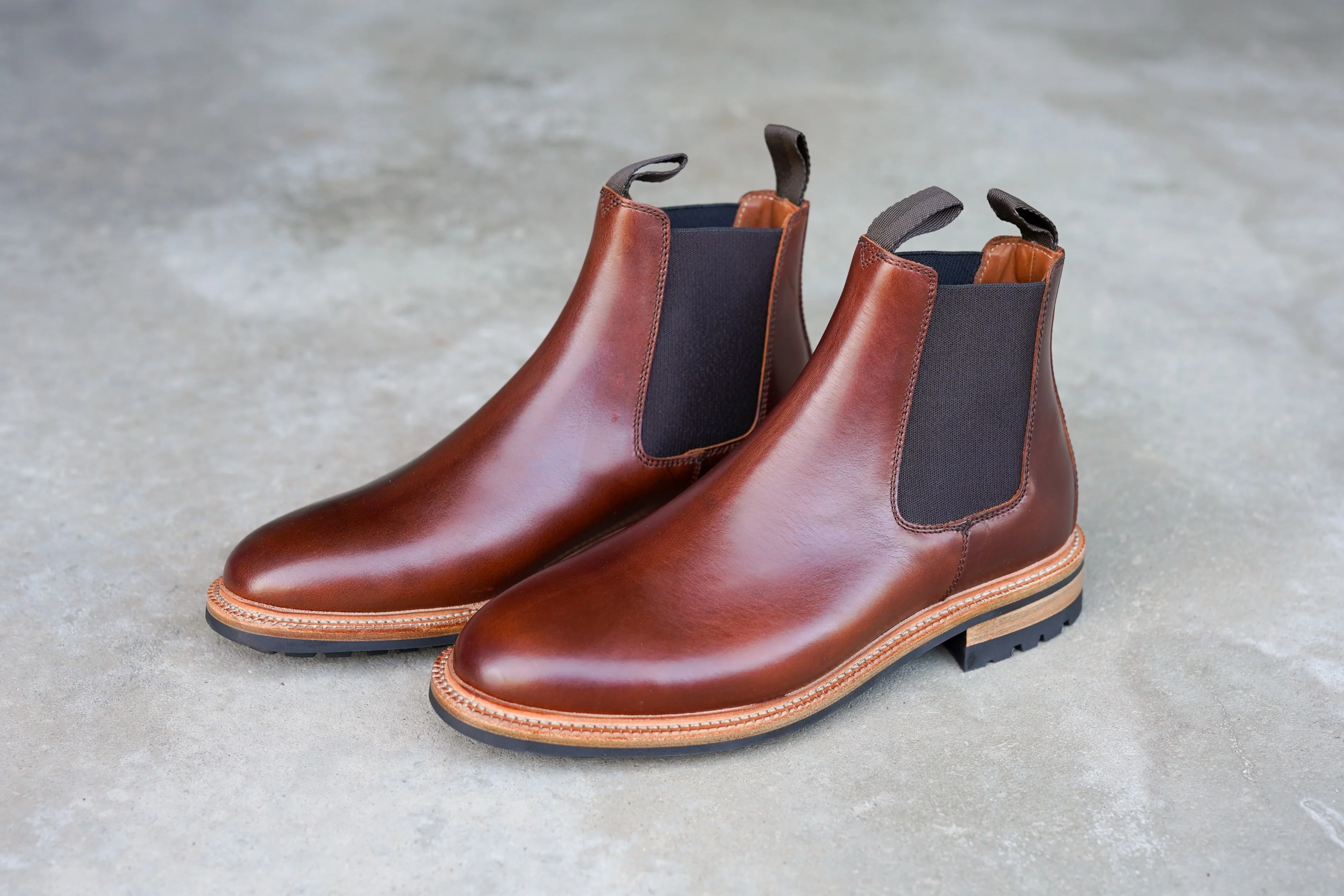 The Elmwood - Mahogany (618) Factory Samples/Try-On's - Image 3