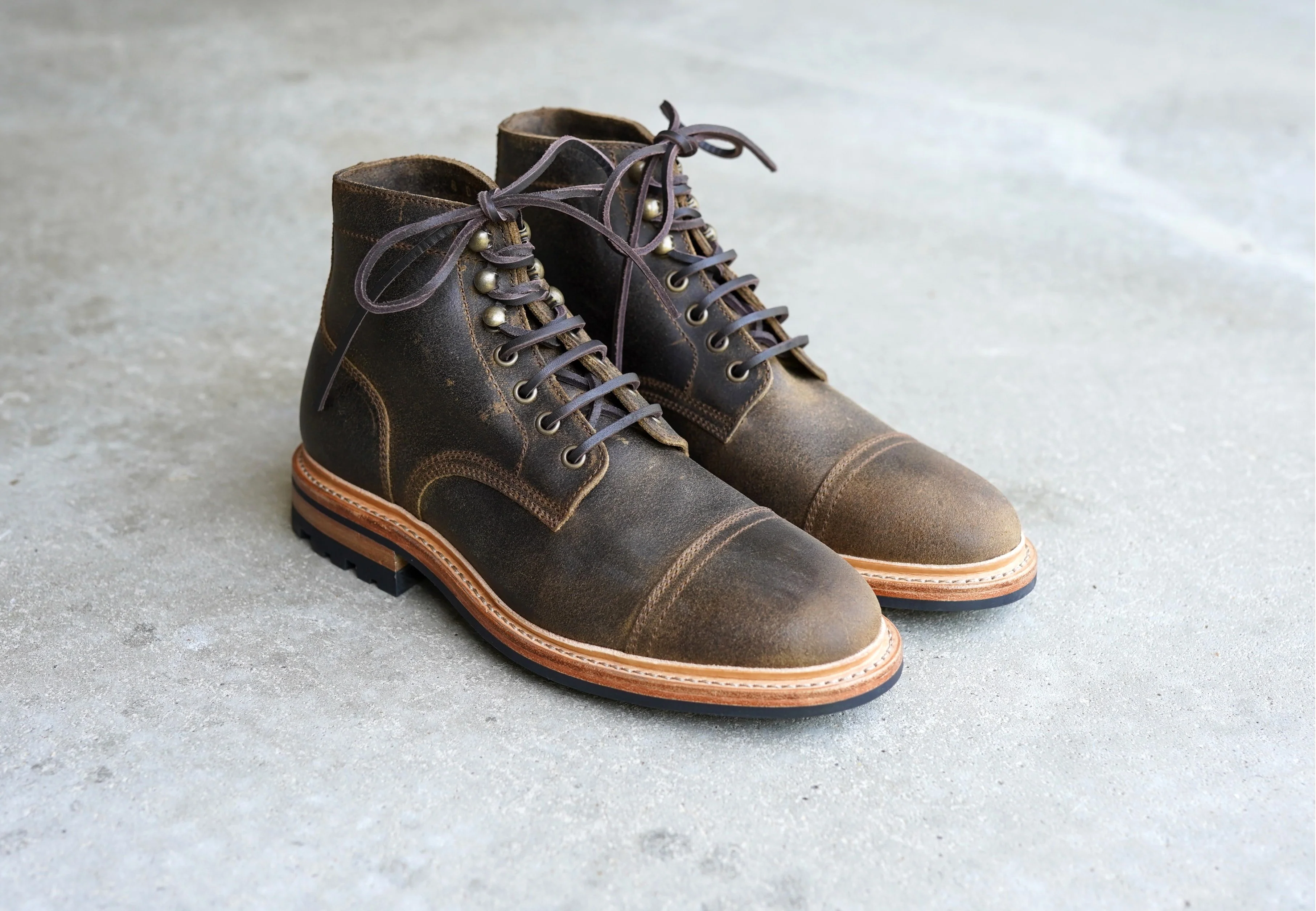 The Richmond - Caper Waxy Commander (618) Wide - Image 4