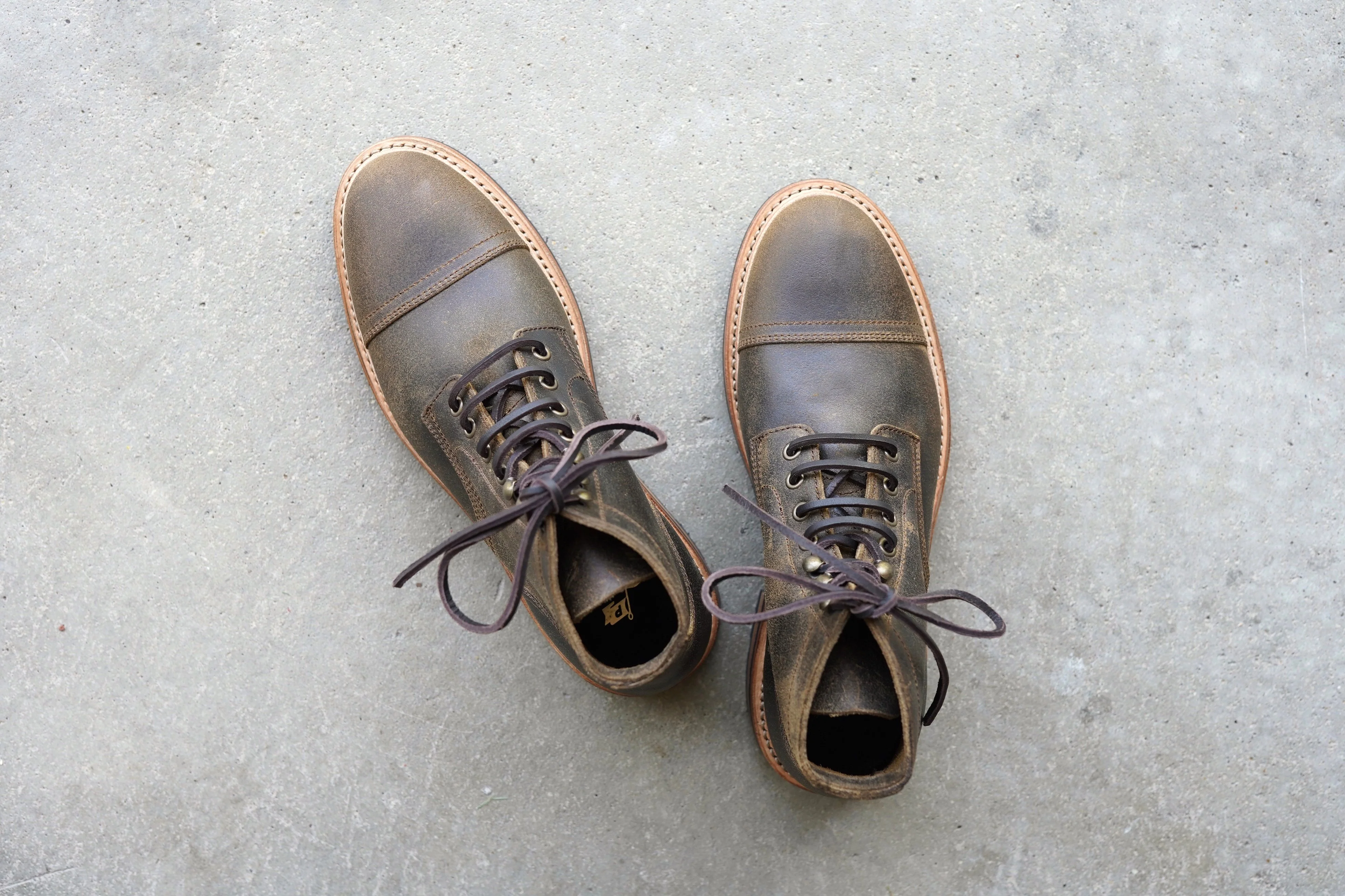 The Richmond - Caper Waxy Commander (618) Wide - Image 8